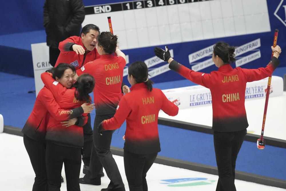 本赛季浓眉打至少30分钟的比赛，独行侠胜率达到5成