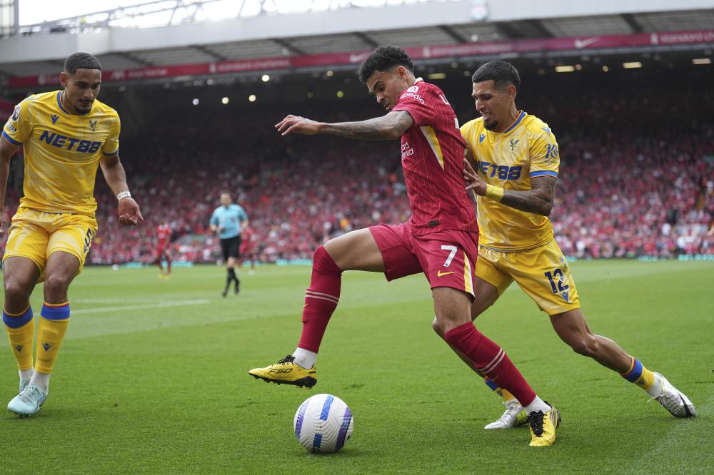 4场狂轰137分！哈登三节31分无奈打卡 快船13人轮换11人得分个位数